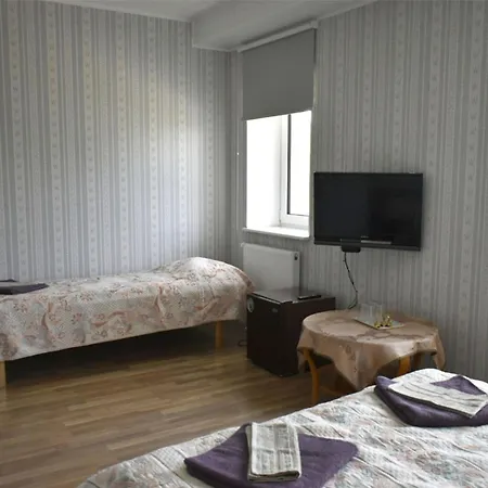 Heleni Maja Kuelalistemaja * Poltsamaa