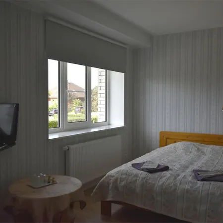 Hotel Heleni Maja Kuelalistemaja *