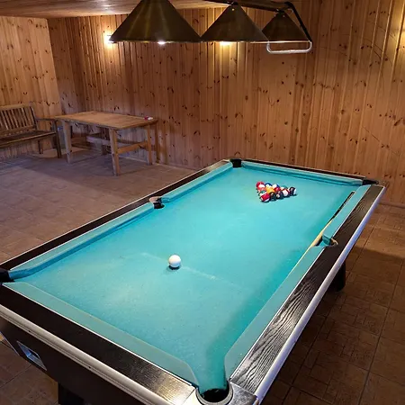 Heleni Maja Kuelalistemaja * Poltsamaa