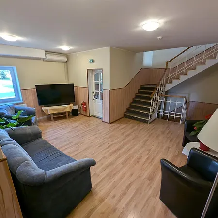 Heleni Maja Kuelalistemaja *