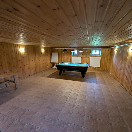 Heleni Maja Kuelalistemaja Hotel Poltsamaa