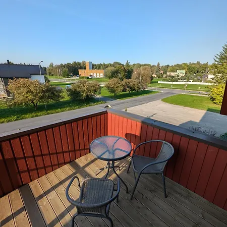 Heleni Maja Kuelalistemaja Hotel Poltsamaa