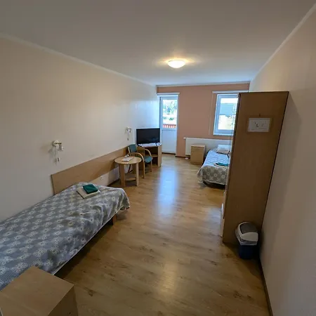 Heleni Maja Kuelalistemaja Hotel