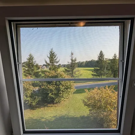 Heleni Maja Kuelalistemaja Hotell Poltsamaa