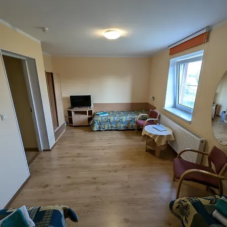 Heleni Maja Kuelalistemaja Hotel