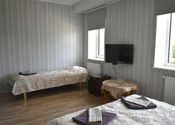 Heleni Maja Kuelalistemaja * Poltsamaa