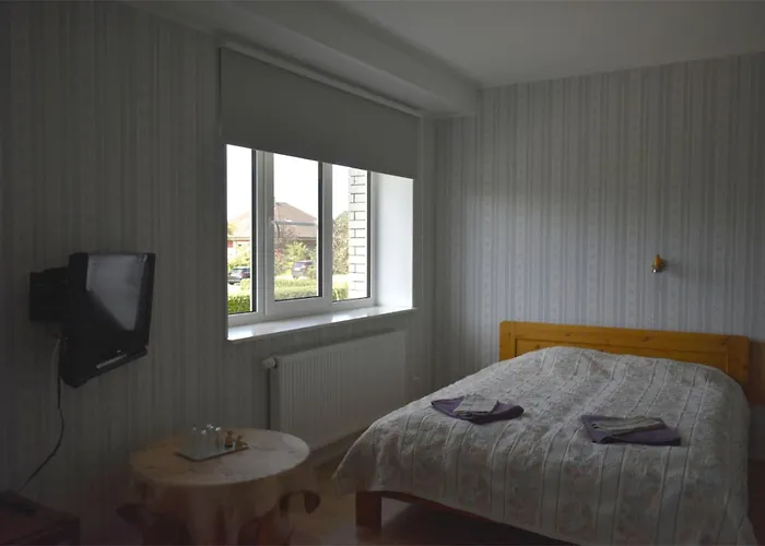 Hotel Heleni Maja Kuelalistemaja *