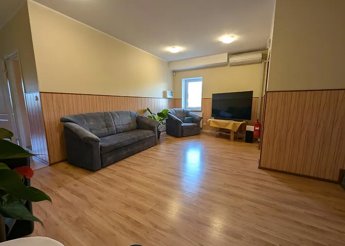 Heleni Maja Kuelalistemaja *