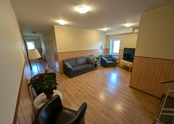 Heleni Maja Kuelalistemaja *