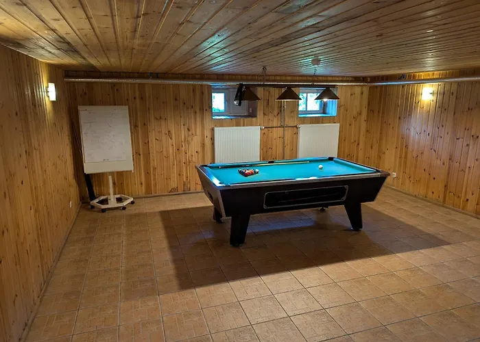 Heleni Maja Kuelalistemaja Hotel Poltsamaa