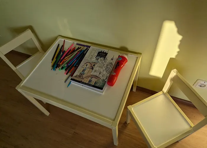 Heleni Maja Kuelalistemaja * Poltsamaa