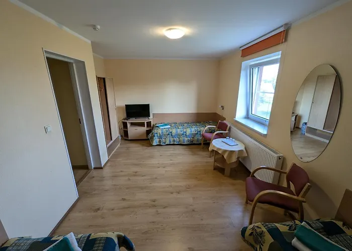 Heleni Maja Kuelalistemaja Hotel